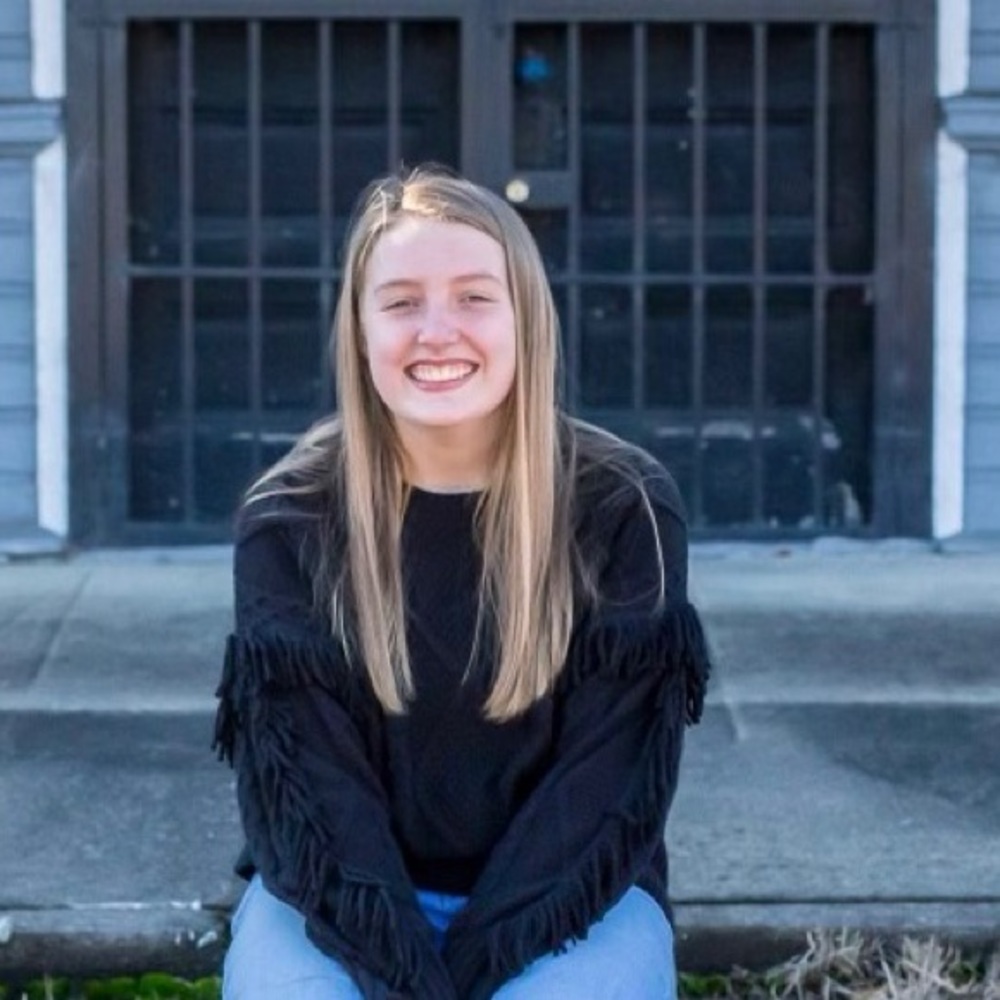 Meet your Posher, Emilie
